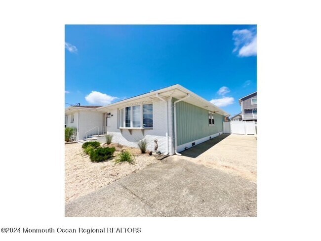 308 Harding Ave