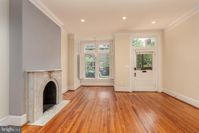 Building Photo - 1716 22nd St NW Rental