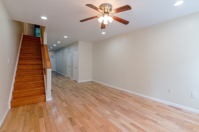 Photo - 2134 Sears St