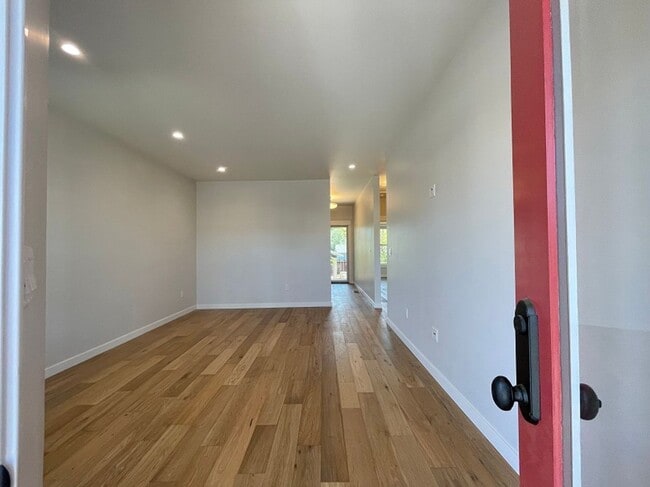 Photo - 1027 Lincoln Ave