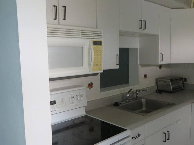 Photo - 2214 NE 1st Way Unit 201