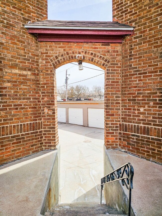 Photo - University Place Apartments
