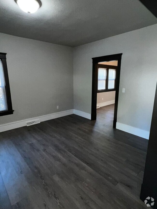 Building Photo - 828-830 Penn Street Unit 828 Penn Street Rental