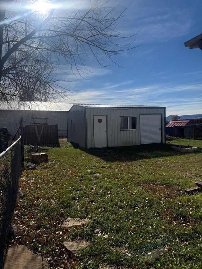 Photo - Spacious 3-Bedroom with Storage Shop & Off...