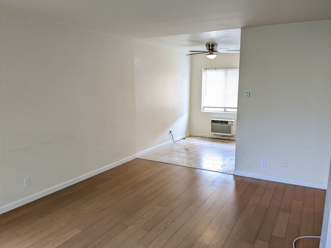 Photo - 11230 Hortense St Unidad Apt 5