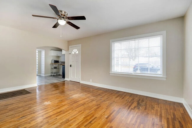 Photo - 103 E Meadow Ave