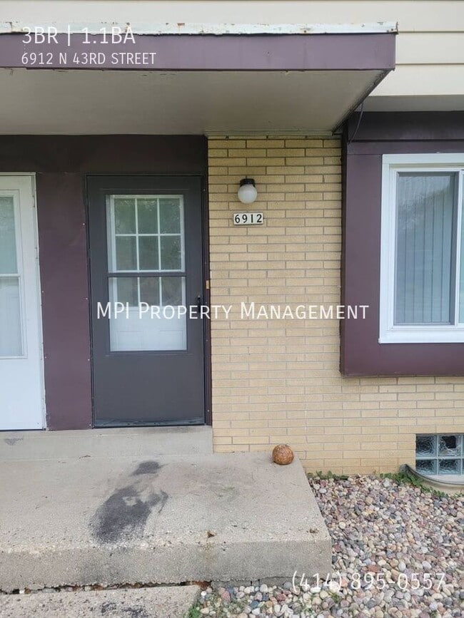 Photo - 6912 N 43rd St House
