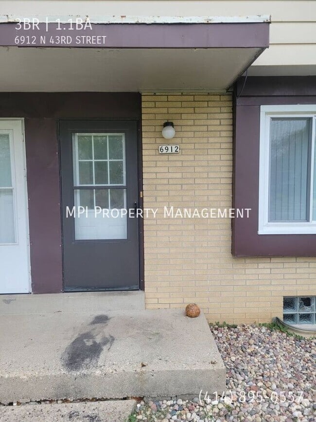 Building Photo - 6912 N 43rd St Rental
