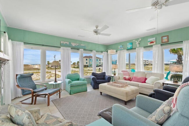Building Photo - 2928 W Beach Blvd Rental