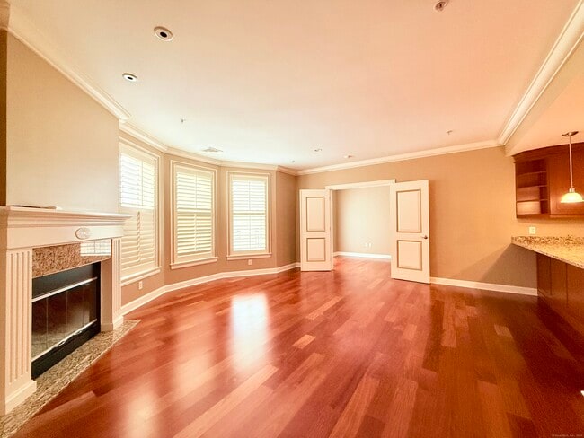 Photo - 85 Memorial Rd Unit APT 202