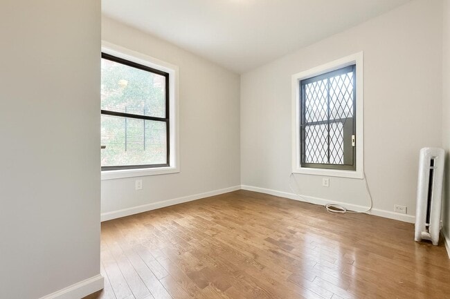 Photo - 518 W 204th St Unit 1