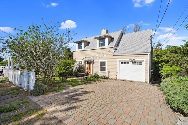 Building Photo - 7850 Crest Ave