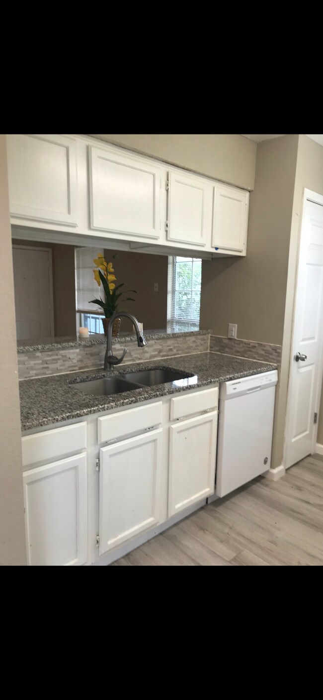 Photo - 813 Lexington Rd