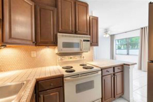 Photo - 3040 NE 16th Ave Unit 101
