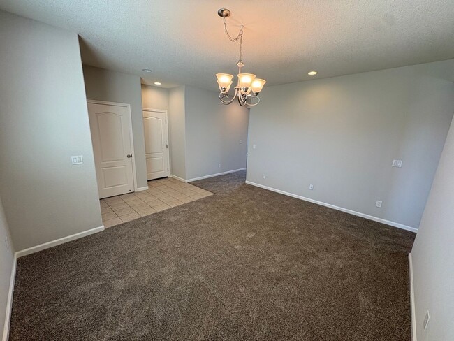 Photo - 1332 Tuolumne Way