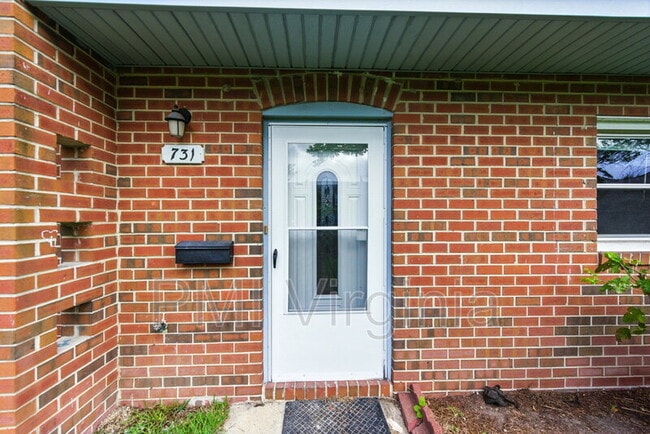 Photo - 731 Stanwix Square