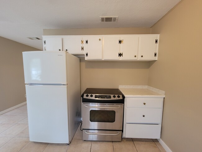 Photo - 1710 Chestnut Ave