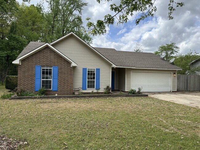 Building Photo - 3205 Turtle Creek Rd