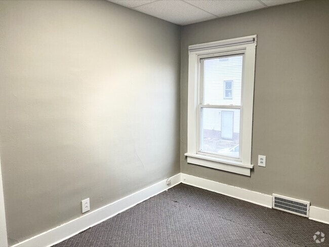 Building Photo - 911 Camden Ave SW Unit 4 Rental