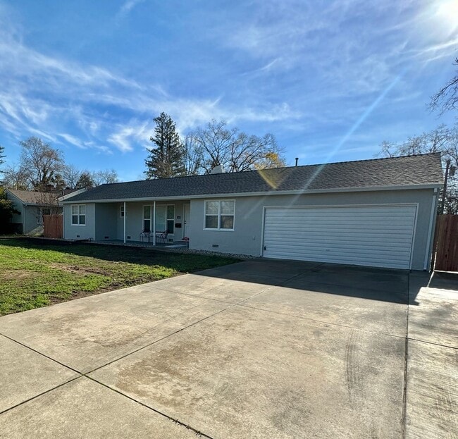 Photo - Remodeled 3BD/1BA Single-Family Home – Mov...