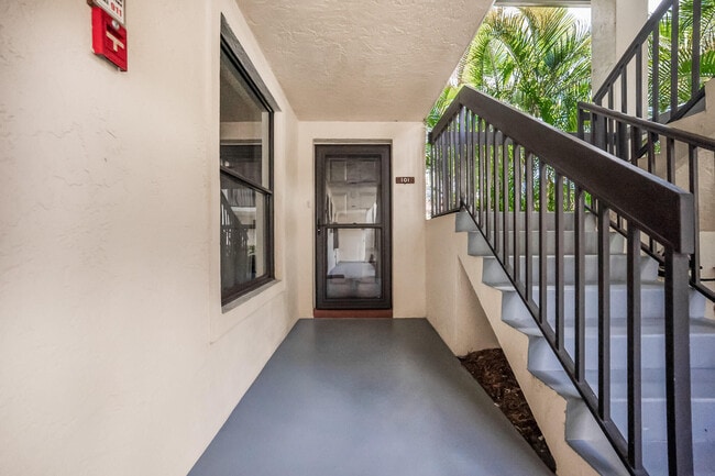 Photo - 361 SW South River Dr Unit 101