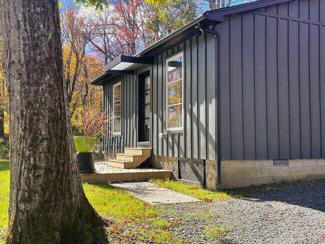 Photo - 44 Dellenbaugh Rd