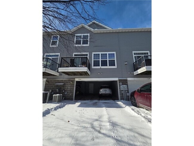 Photo - 15842 Frisian Ln