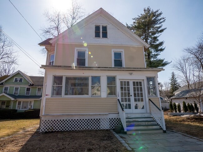 129 Center St Unit 2