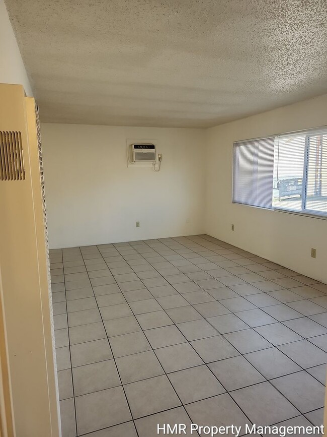 Photo - 1564 W Ramona Dr Unit B