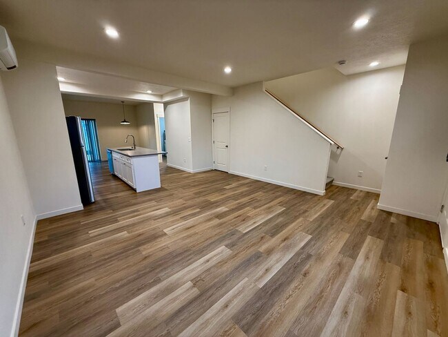 Photo - 1817 Spokane Apartamento Unidad 1817  A