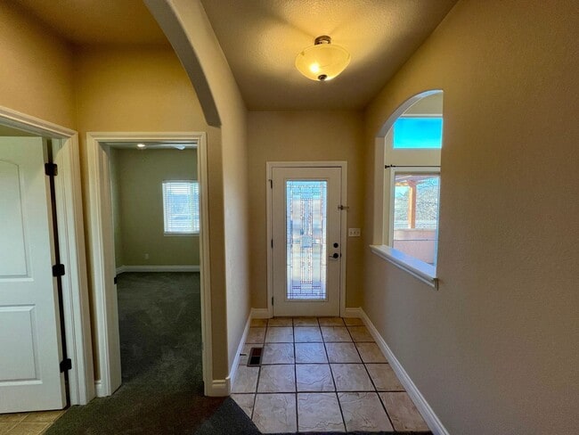 Photo - 5807 Zinfandel St