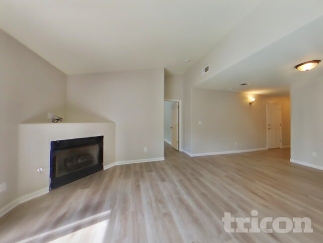 Photo - 5121 W 11th Street Rd