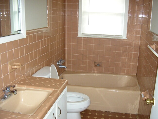 Photo - 909 Cabell Dr Unidad A