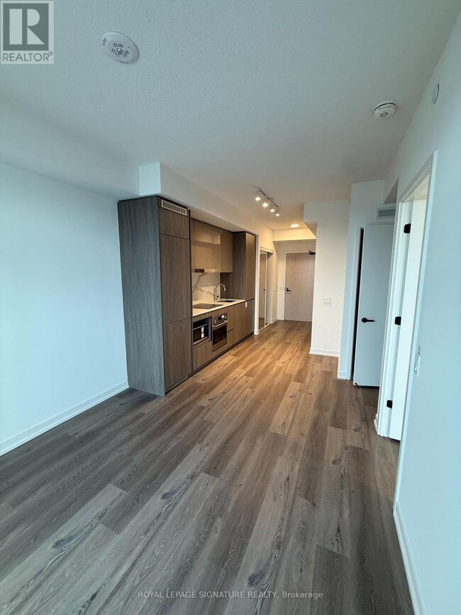 Photo - 28 Interchange Wy Unit 3608