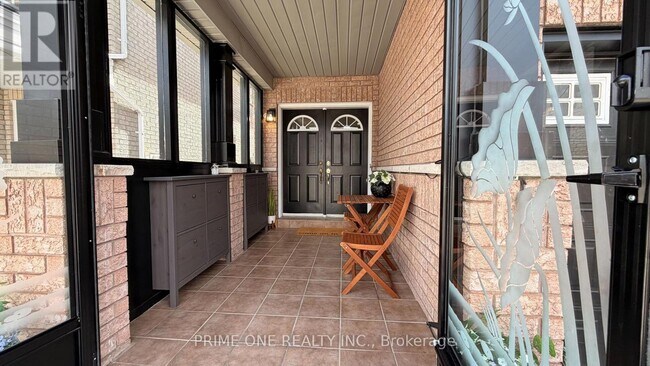 Photo - 7124 Village Walk