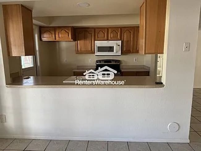 5722 W Tierra Buena Ln