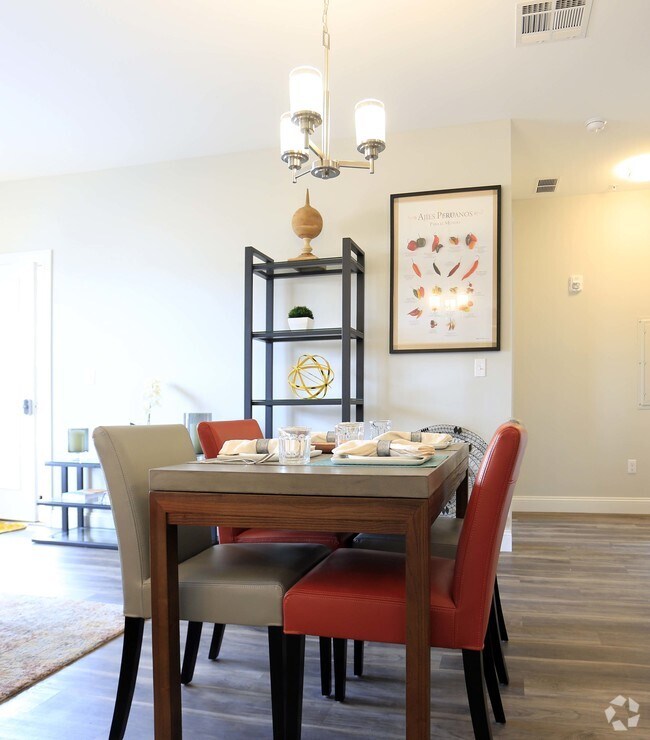 Canal Crossing At Whitneyville West Apartments For Rent In Hamden