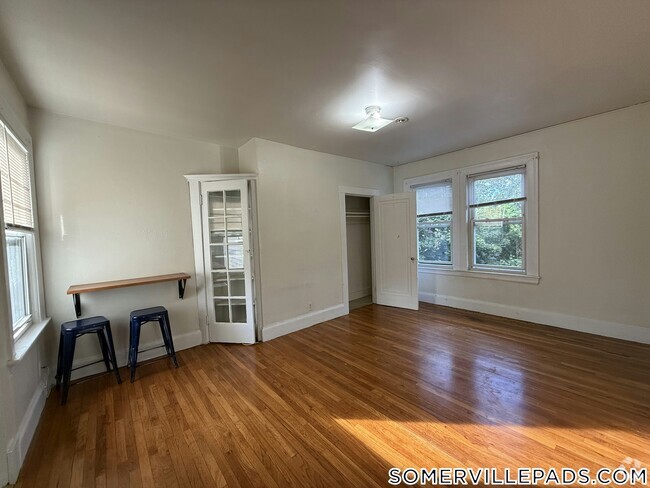 Building Photo - 44 Central St Rental