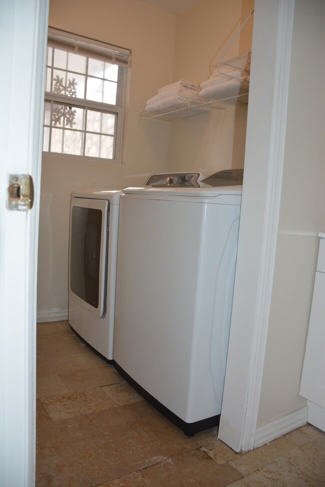 Photo - 1111 Terrace Ct