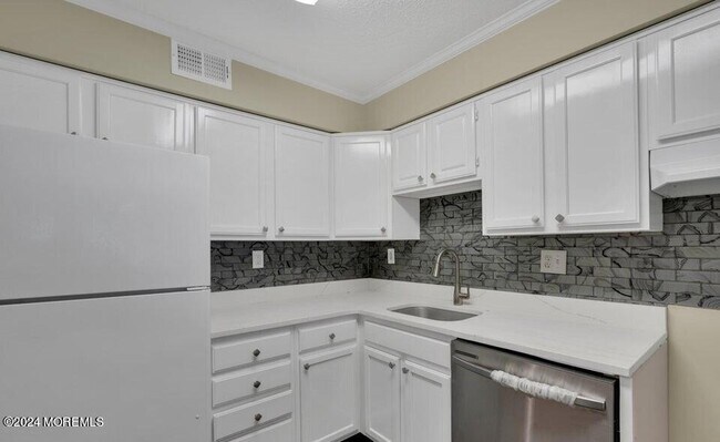 Photo - 88 Greenwood Dr