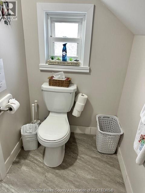 Photo - 554 Notre Dame St Unit UPPER