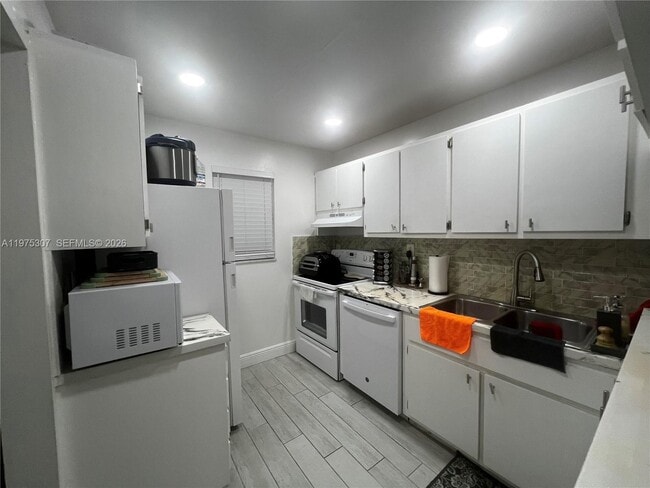 Photo - 7610 Stirling Rd Unit 108-B