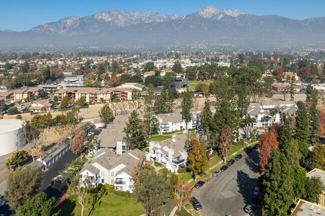 9600 Lomita Ct