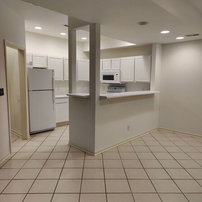 204-206 White River