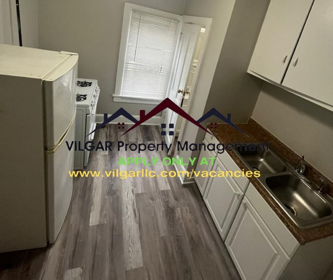 Building Photo - 707 Linwood Ave Unit Upper - studio ( 3)