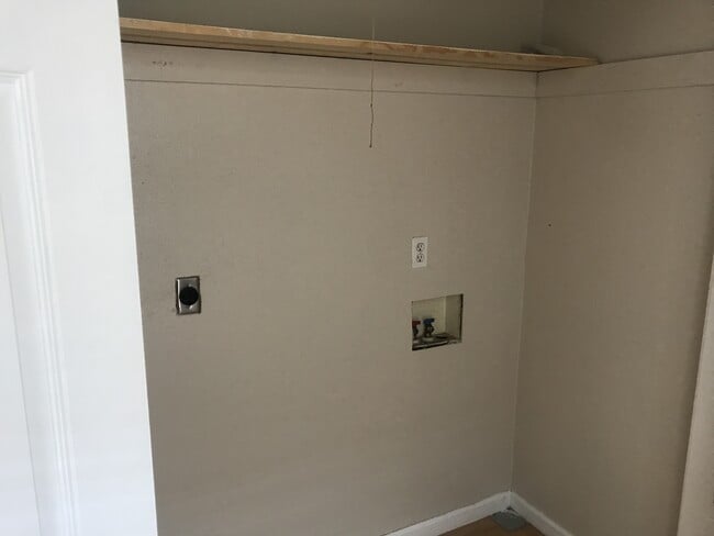 Photo - 2633 Louisa St Unidad B