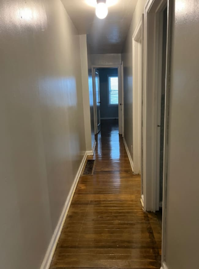Photo - Spacious Two Bedroom Duplex Near MLK and 3...