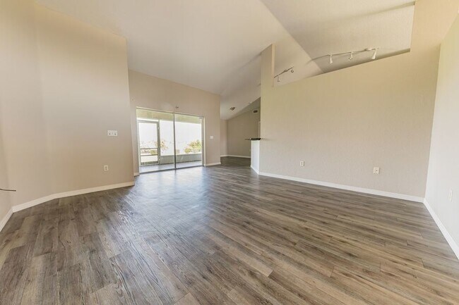 Photo - 541 Drayton Rd