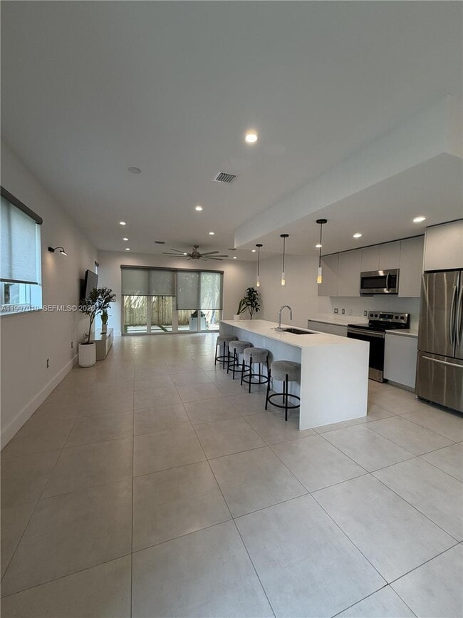 Photo - 540 SW 6th Ave