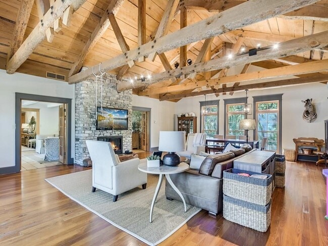 Photo - 408 Westwood Terrace